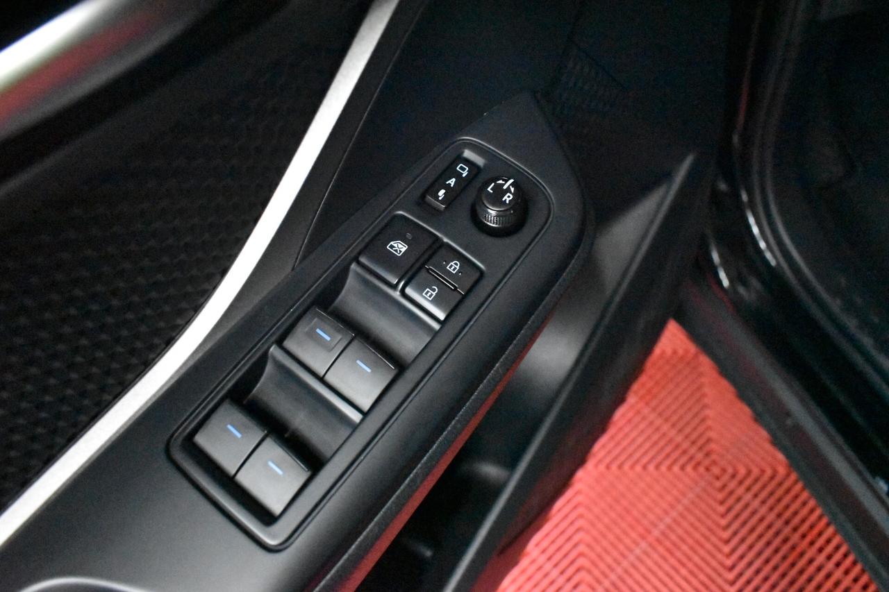 Toyota C-HR 1.8 Hybrid E-CVT Business
