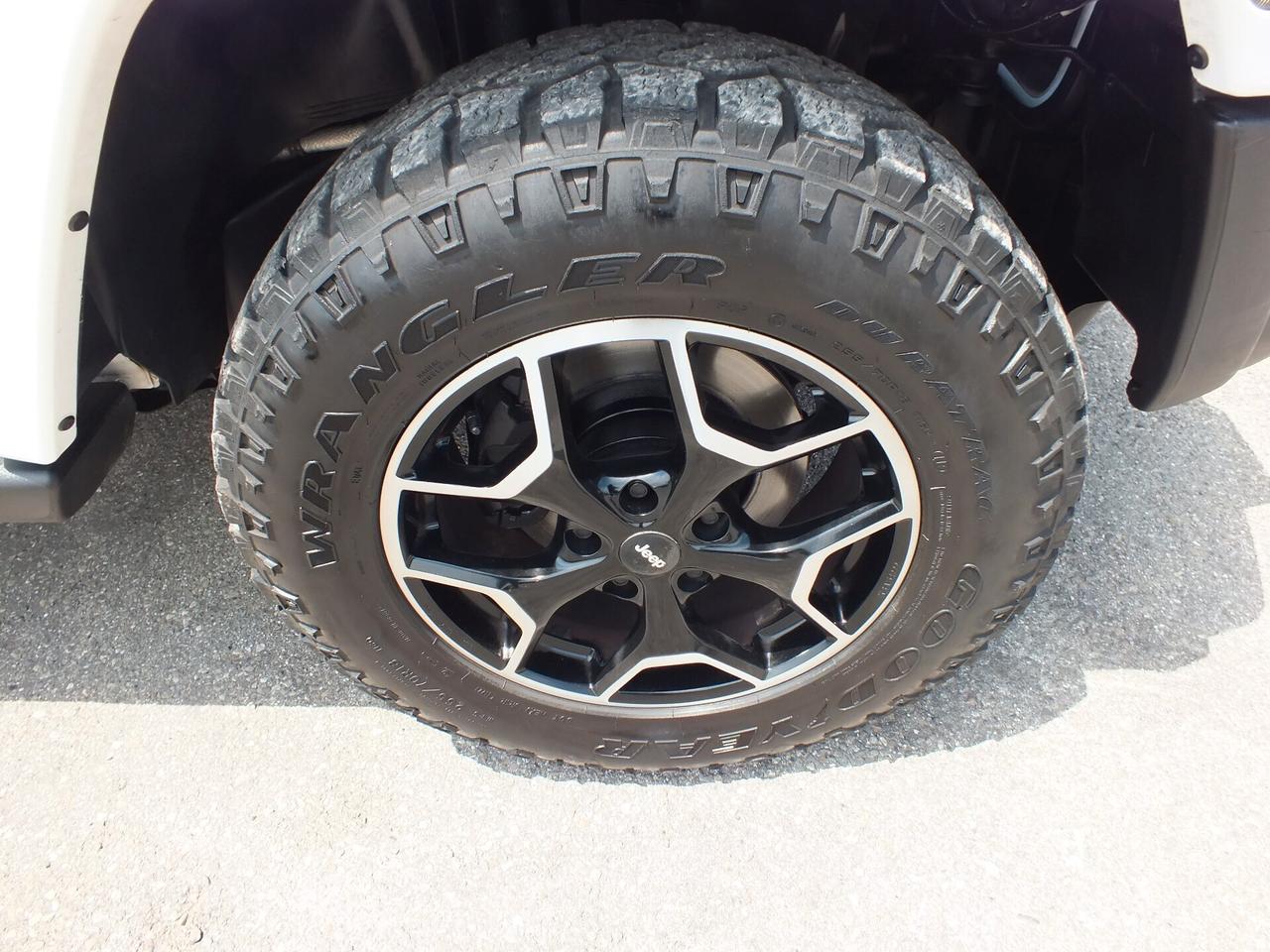 JEEP WRANGLER 2.8 CRD DPF SAHARA AUTOM.
