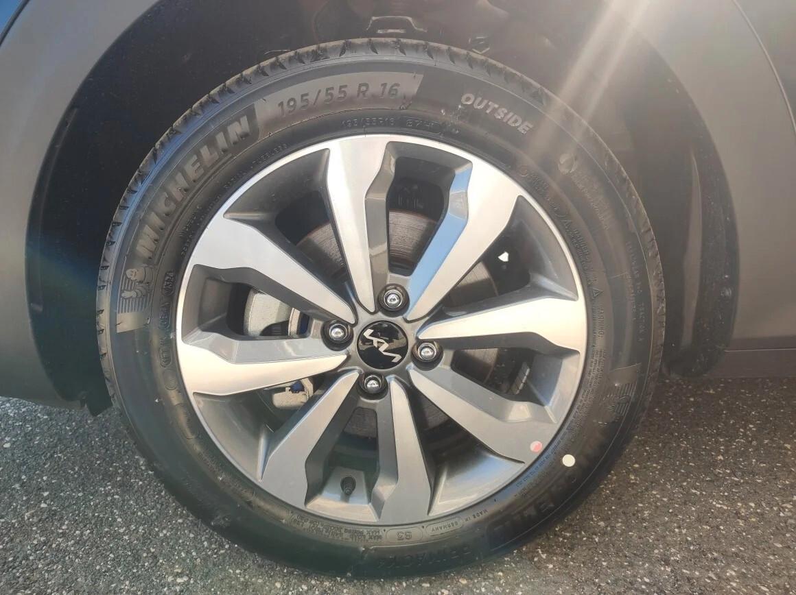 Kia Stonic 1.2 MPI GPL Urban
