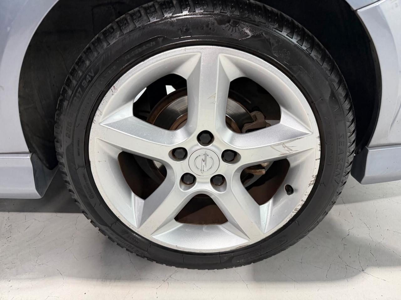 Opel Astra Sport+Pelle+4Stagioni+Neopatentati