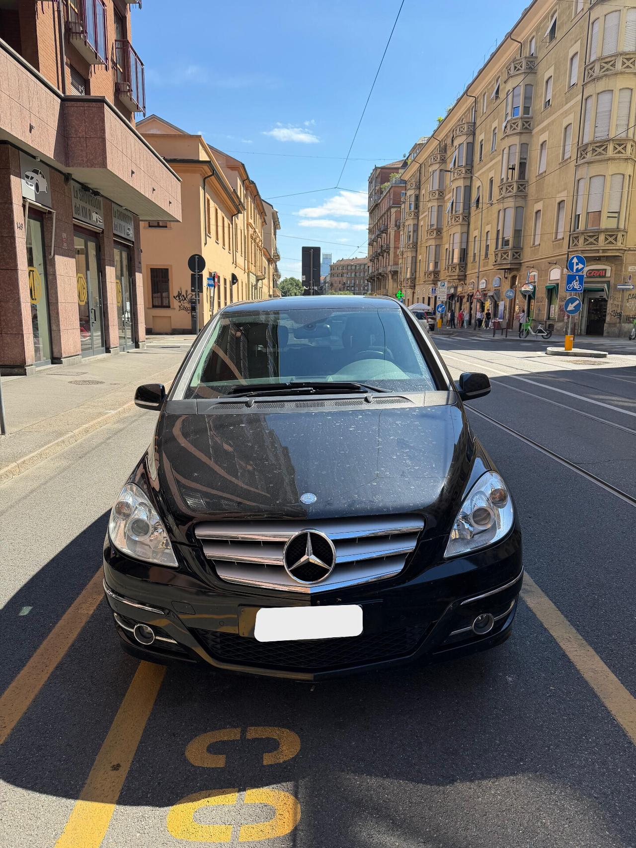 Mercedes-benz B 180