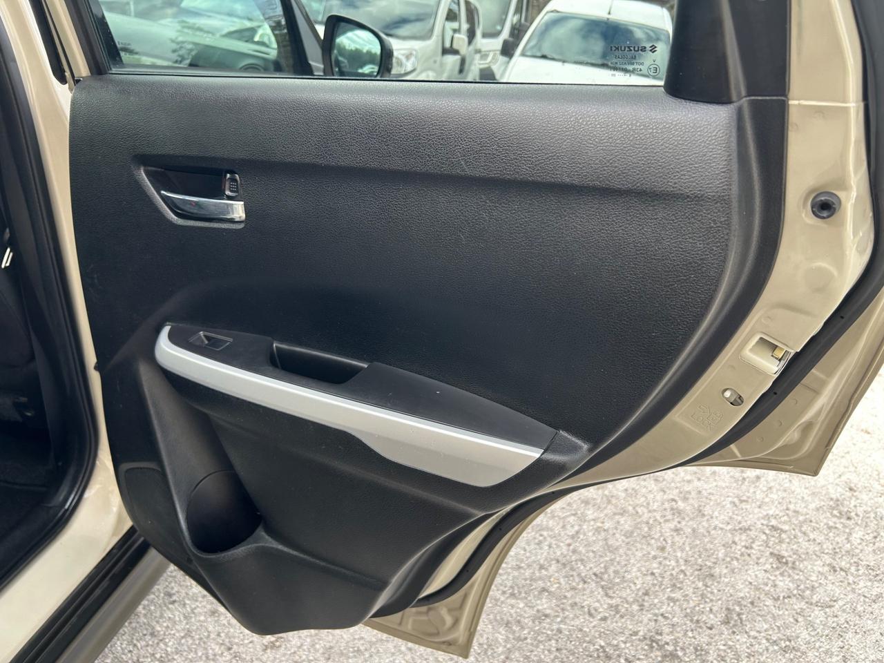 Suzuki Vitara 1.6 DDiS V-Top Euro6