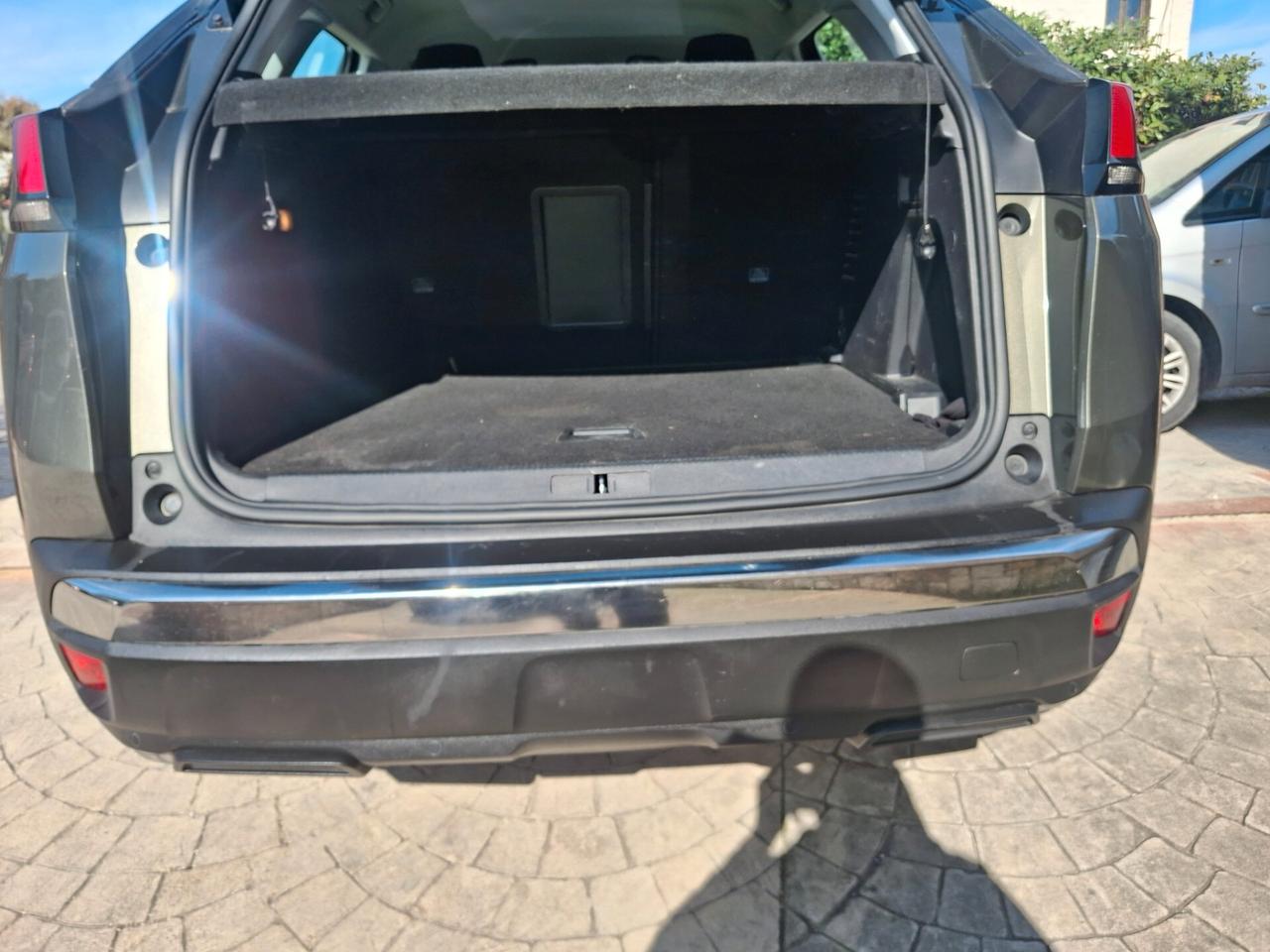 Peugeot 3008 BlueHDi 130 S&S EAT8 Allure