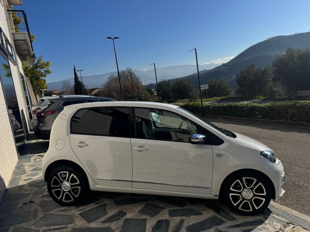 Volkswagen up! 1.0 75 CV 5p. AUT. CRONOLOGIA