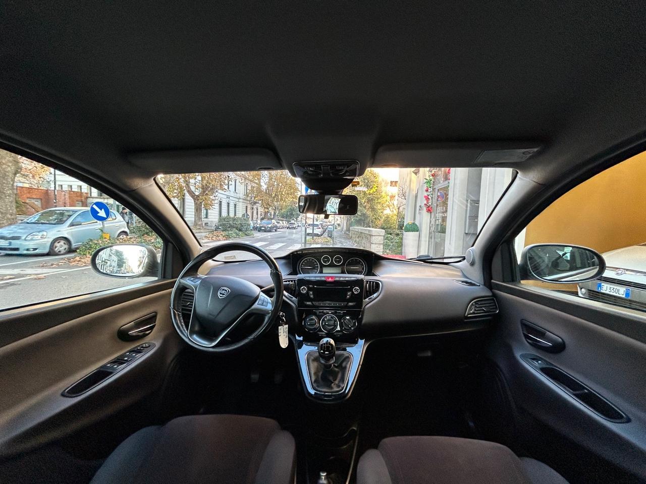 Lancia Ypsilon 1.2 69 CV 5 porte S&S Gold NEOPATENTATI | EURO 5!!!