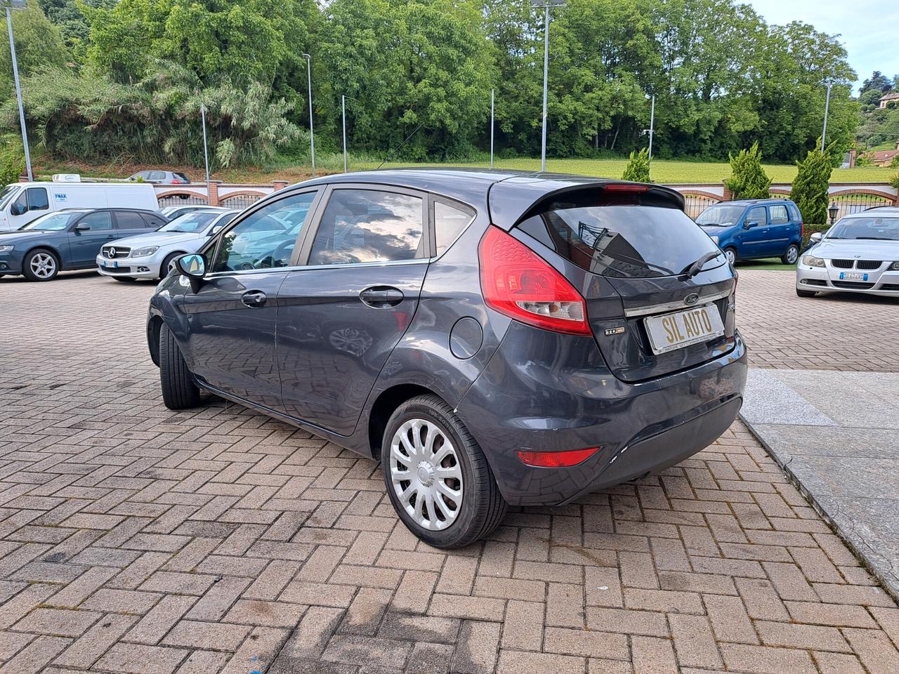 Ford Fiesta 1.4 TDCi 68CV 5 porte Titanium