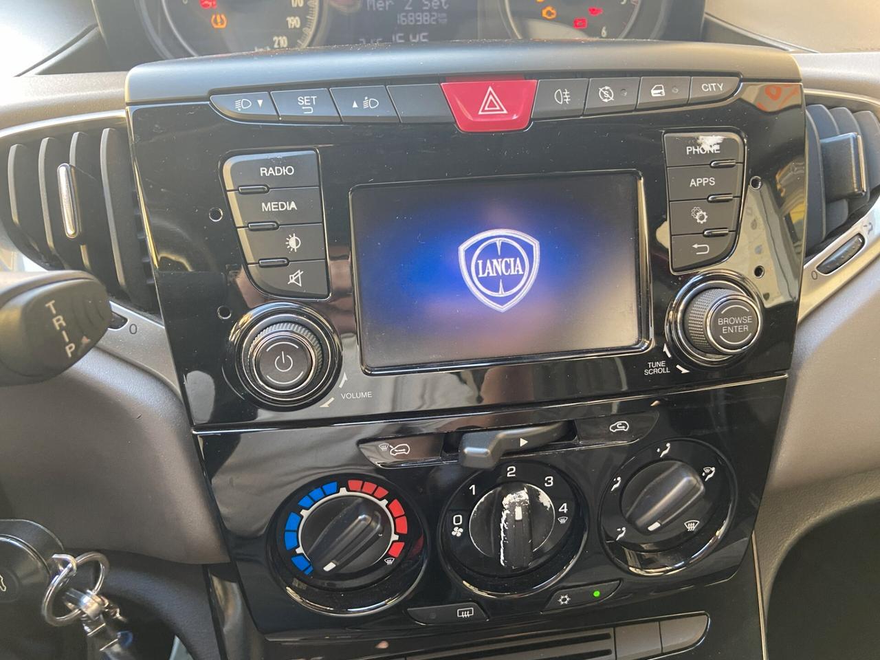 Lancia Ypsilon 1.3 MJT 16V 95 CV 5 porte S&S Silver