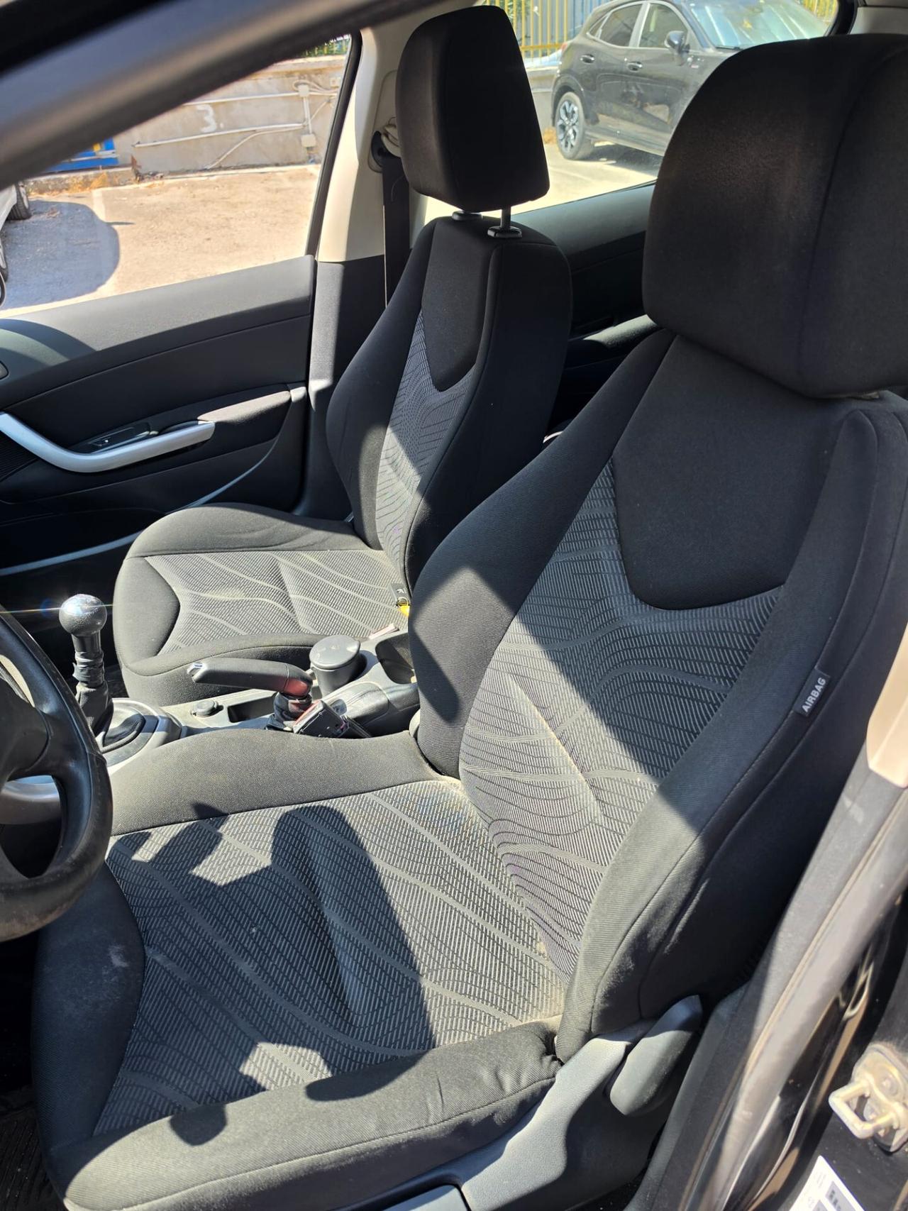 Peugeot 308 1.6 8V HDi 93CV 5p. Access