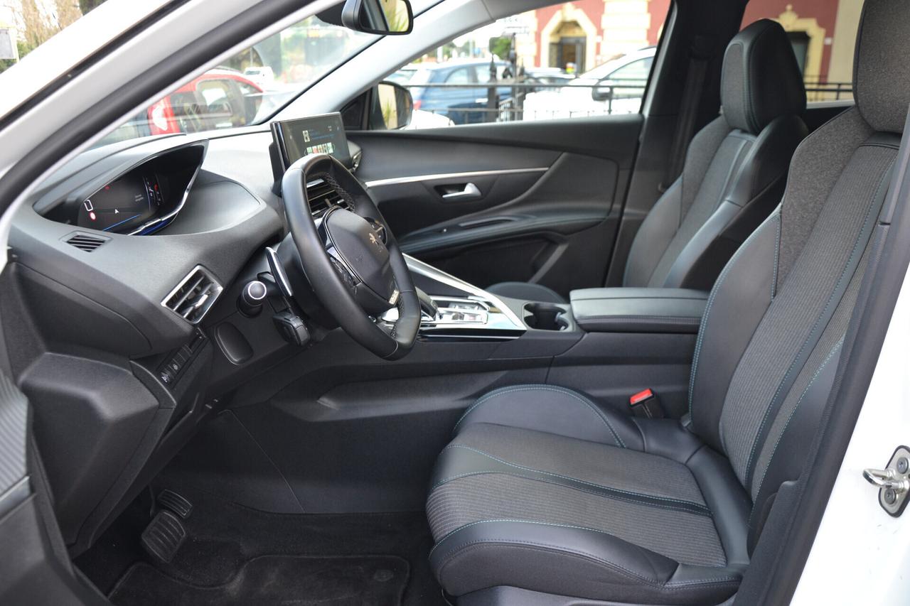 Peugeot 5008 1.5 HDi 130CV 7POSTI AUT.+NAV+LED+RCAM+PELLE+PDC