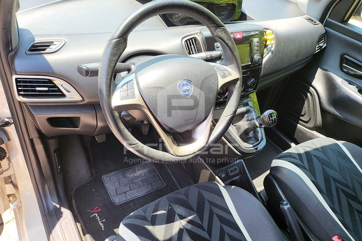 LANCIA Ypsilon 1.2 69 CV 5 porte Silver