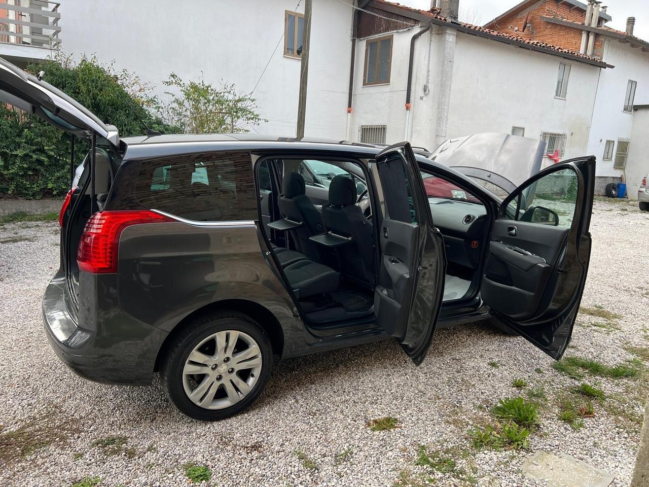 Peugeot 5008 BlueHDi 120 S&S Allure