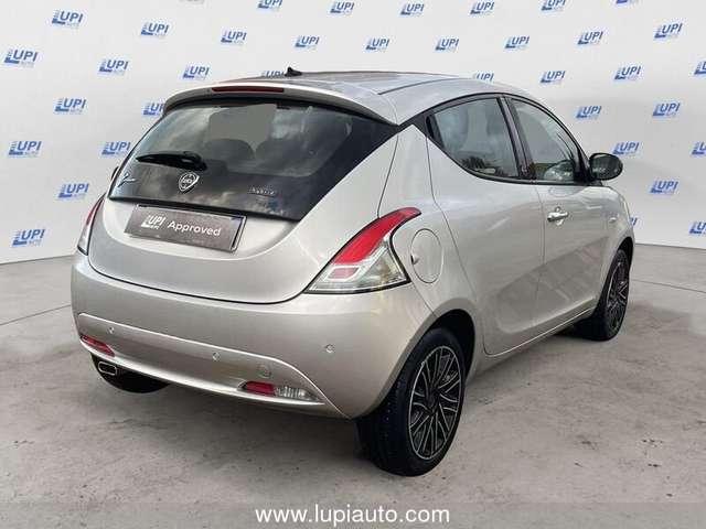 Lancia Ypsilon 1.0 firefly hybrid Gold s&s 70cv