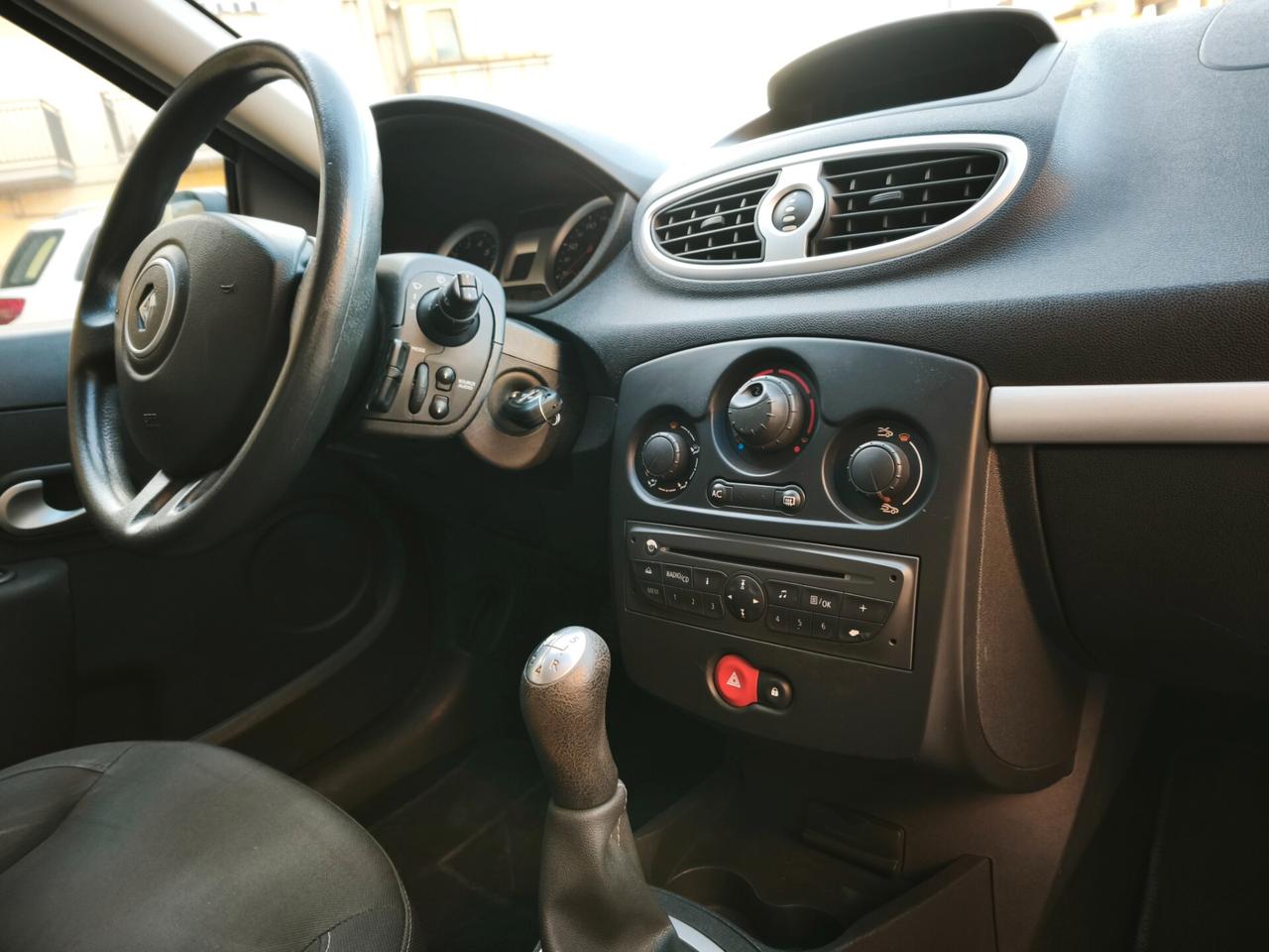 Renault Clio 1.2 NOLEGGIO SENZA CARTA