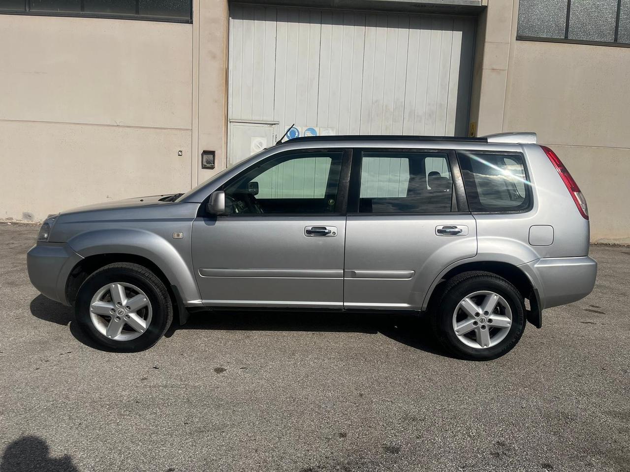 Nissan X-Trail 2.2 dCi Elegance
