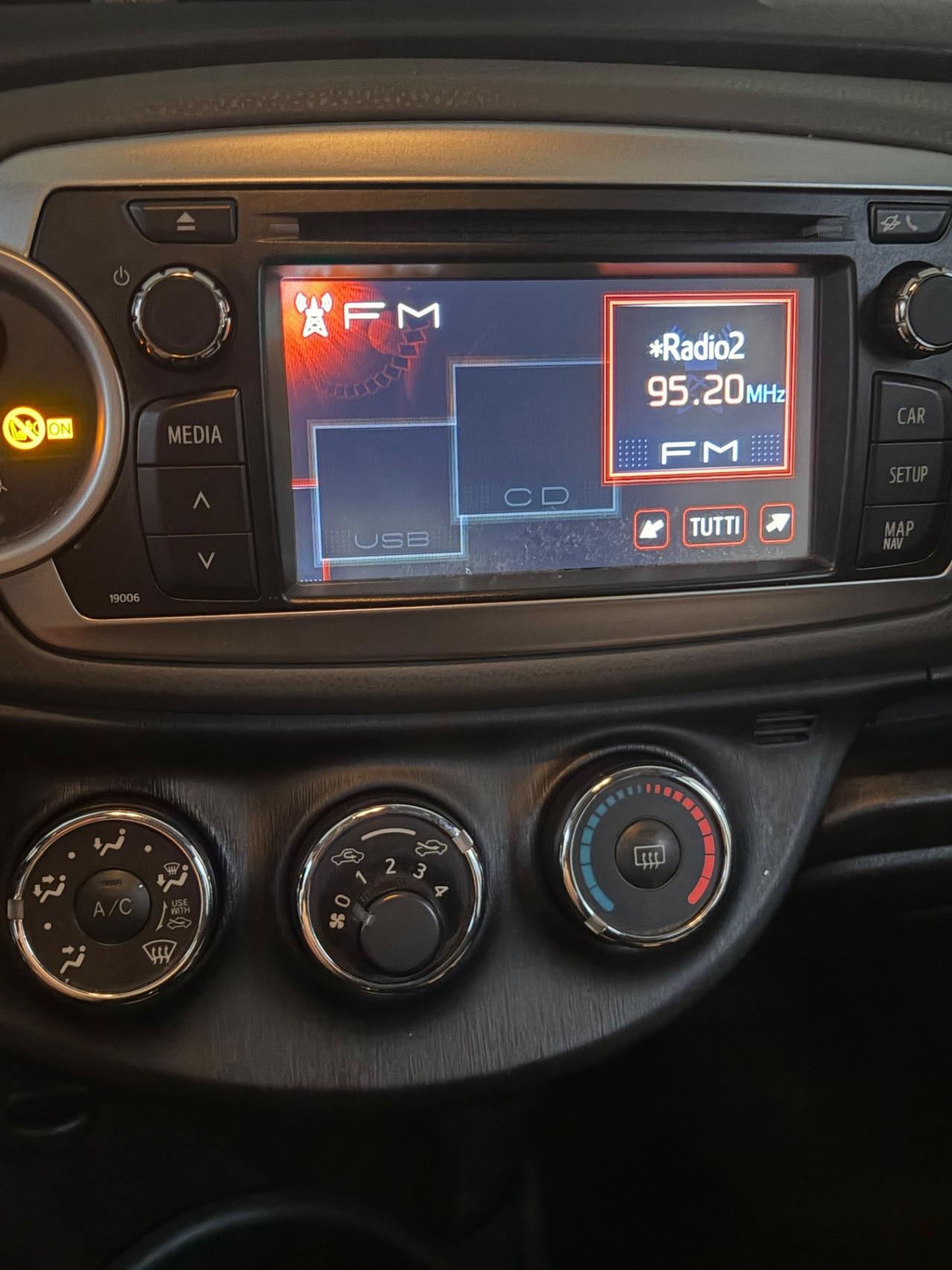 Toyota Yaris 1.0 5 porte Lounge