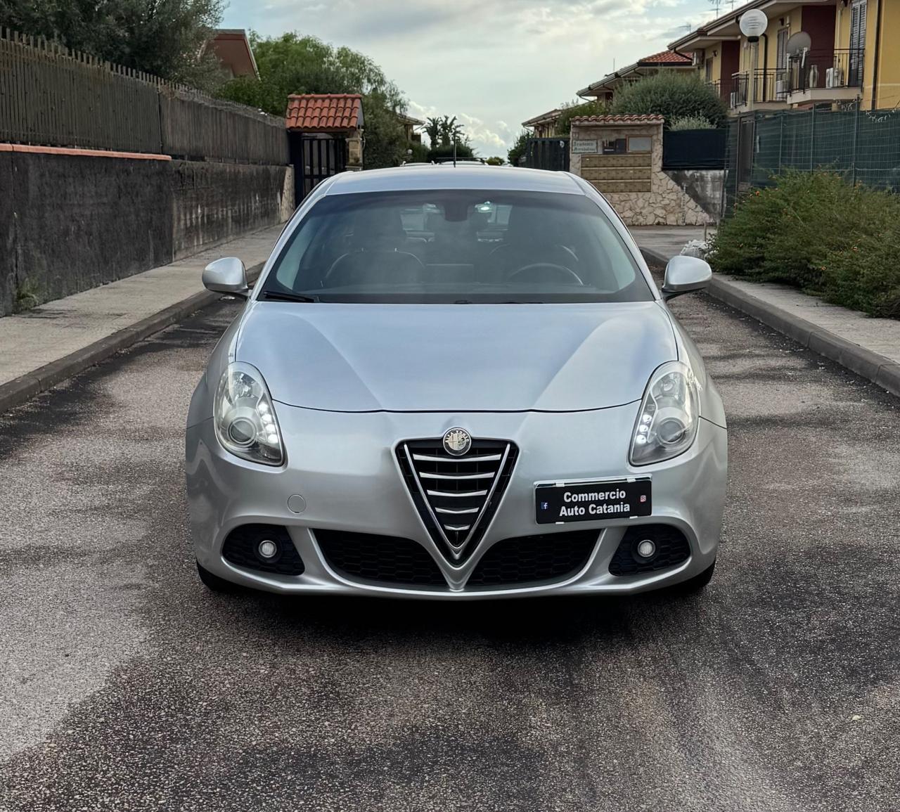 Alfa Romeo Giulietta 1.6 multijet INTERNI IN PELLE