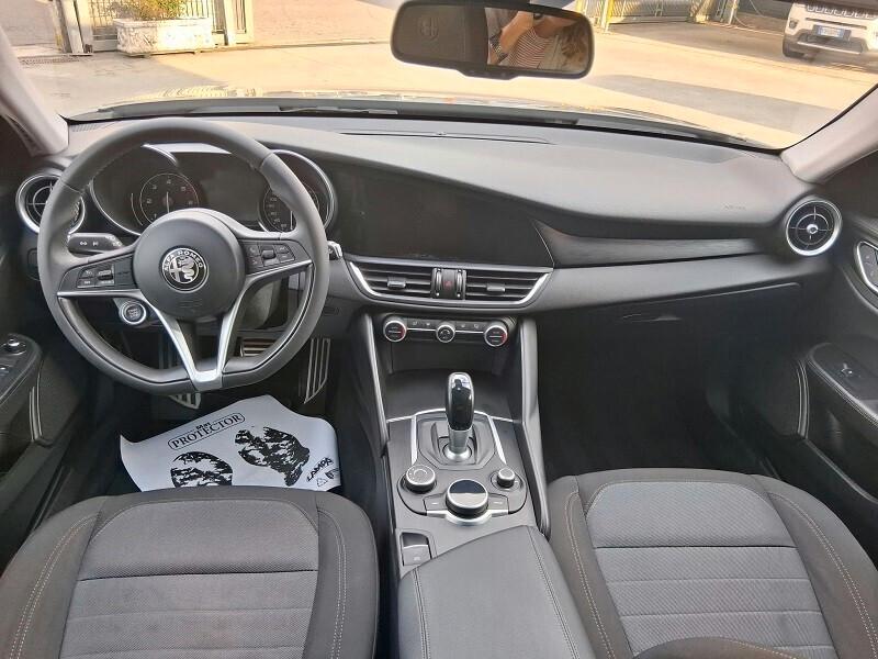 Alfa Romeo Giulia 2.2 Turbodiesel 150 CV AT8
