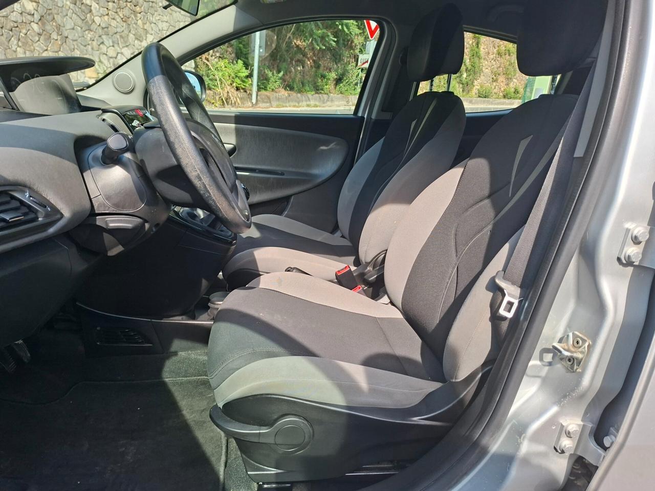 Lancia Ypsilon 1.3 MJT DA NEOPATENTATI EURO 5B