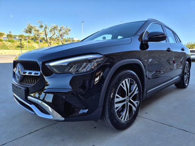 MERCEDES-BENZ GLA 180 Automatic Progressive Advanced