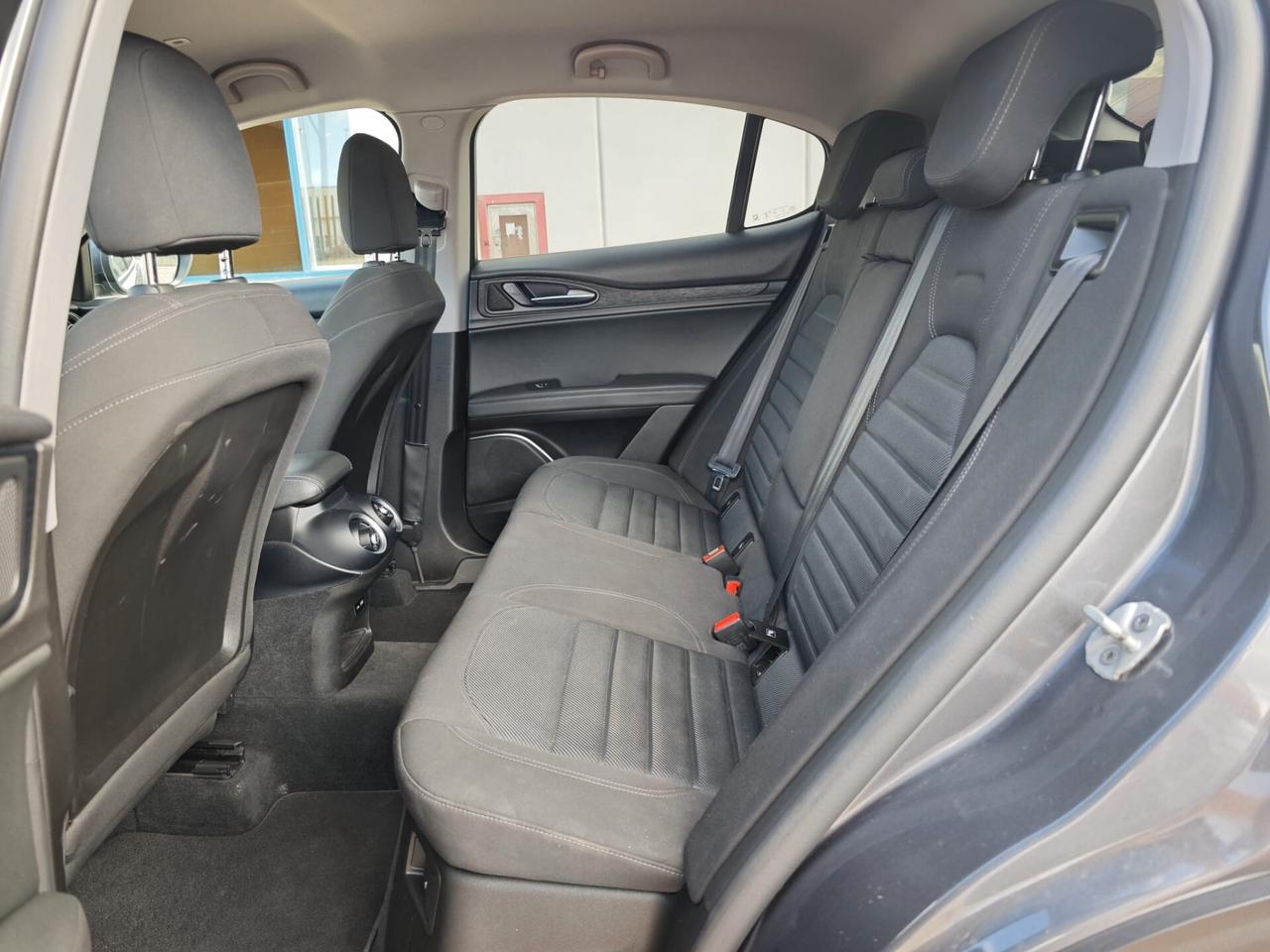 Alfa Romeo Stelvio 2.2 Turbodiesel 190 CV AT8 RWD Business