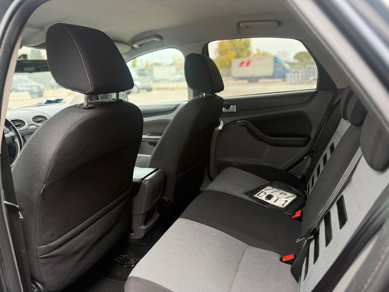 FORD FOCUS 1.6 2010 12 MESI DI GARANZIA