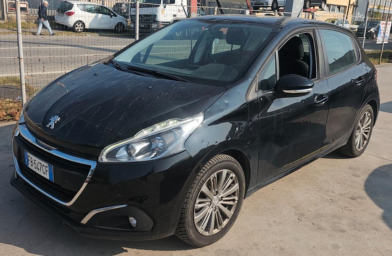 Peugeot 208 PureTech 82 5 porte Allure
