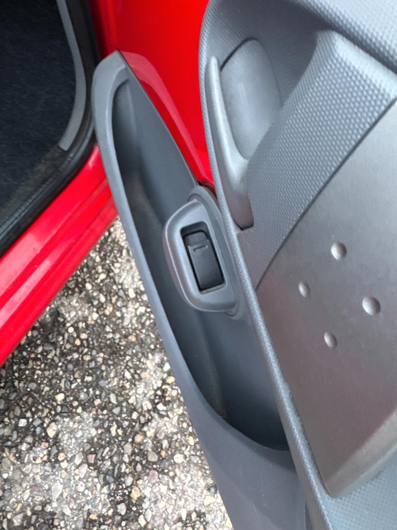 Peugeot 107 1.0 50kW Benz *78.000 km UNICO proprietario*