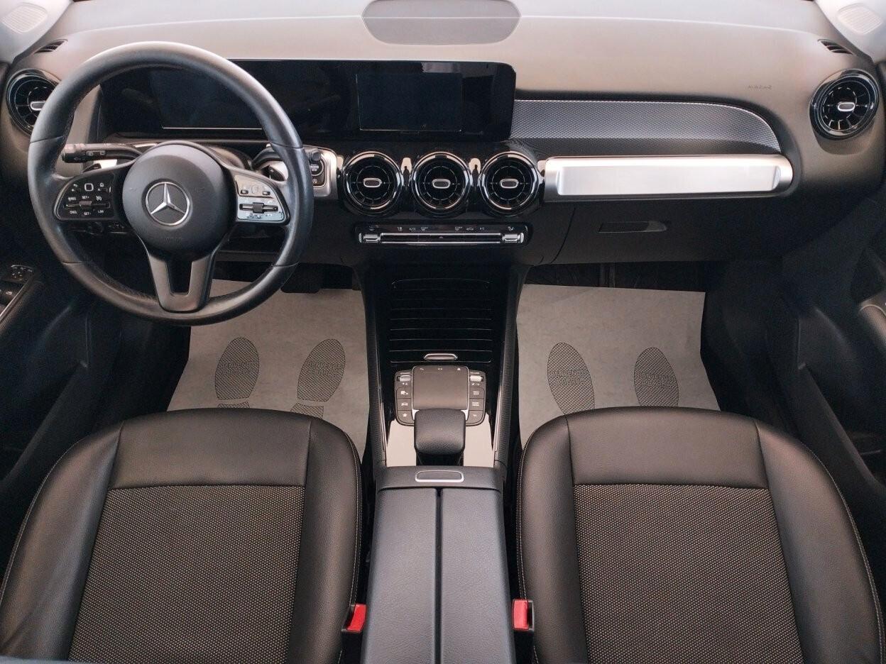 MERCEDES BENZ GLB 180d Business auto - IVA ESPOSTA