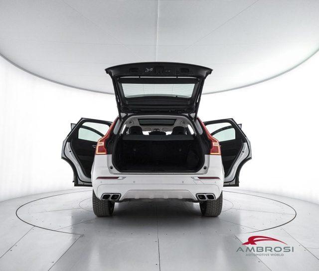 VOLVO XC60 T6 Recharge AWD Plug-in Hybrid automatico Inscript