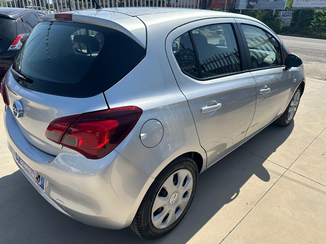 Opel Corsa 1.4 90CV 5 porte b-Color IMP.GPL