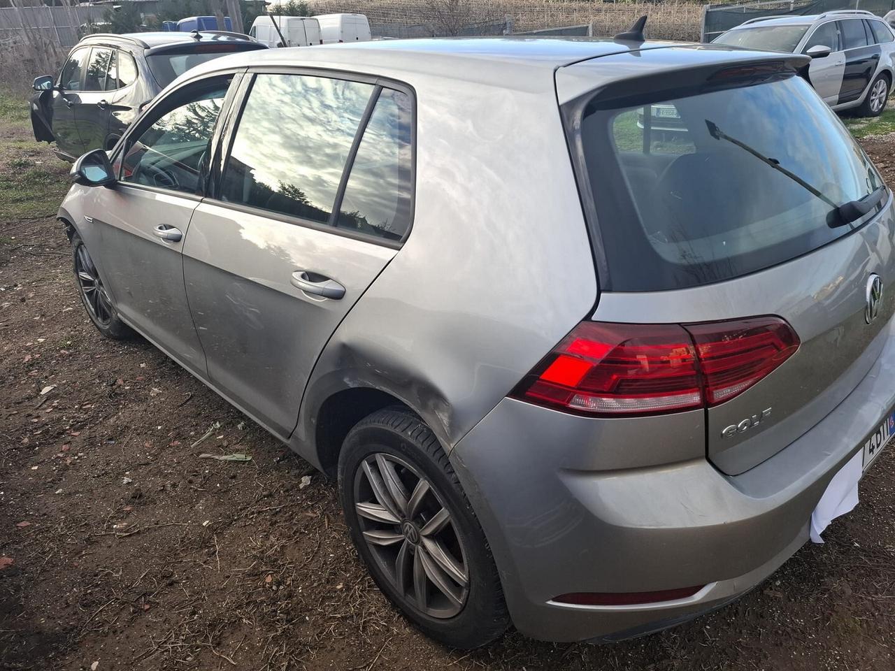 VW GOLF 7 2020 EXECUTIVE SINISTRATO