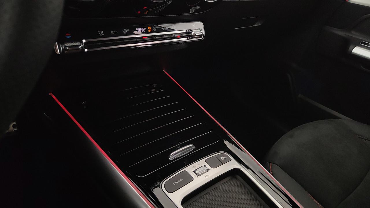 Mercedes-Benz GLA 200 d automatic