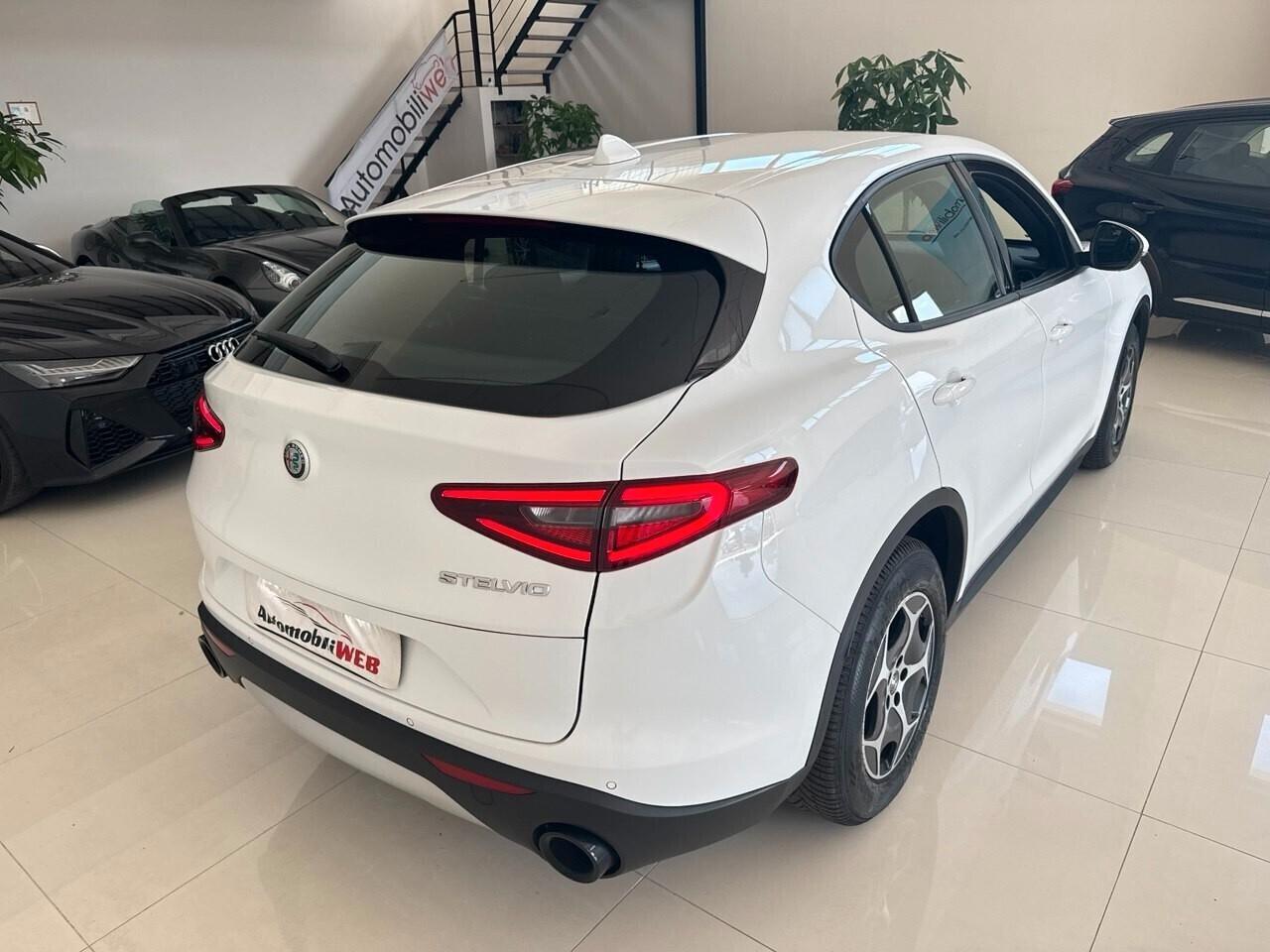 Alfa Romeo Stelvio 2.2 Turbodiesel 190 CV AT8 RWD Business