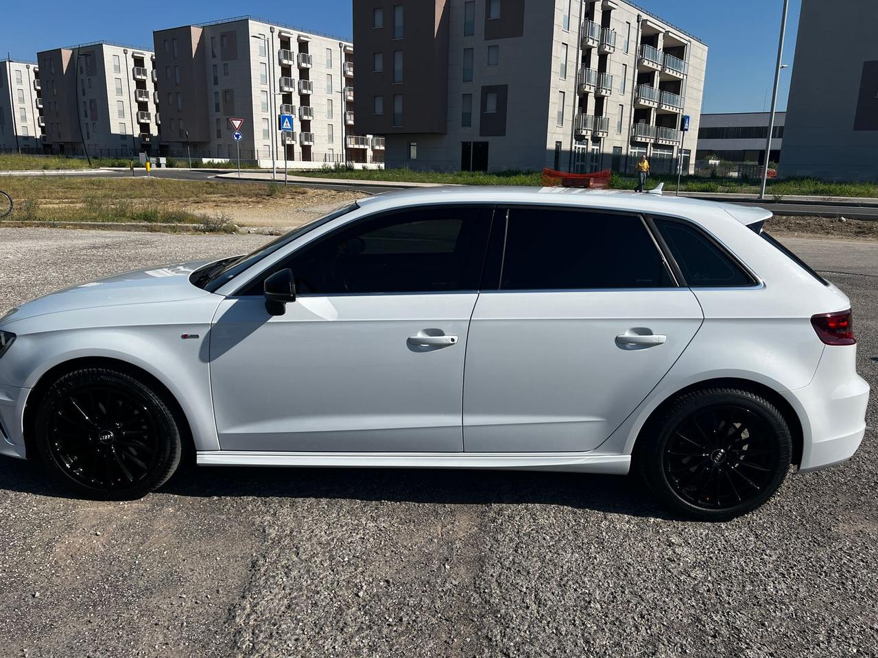 Audi A3 1.6 TDI Ambition #11389