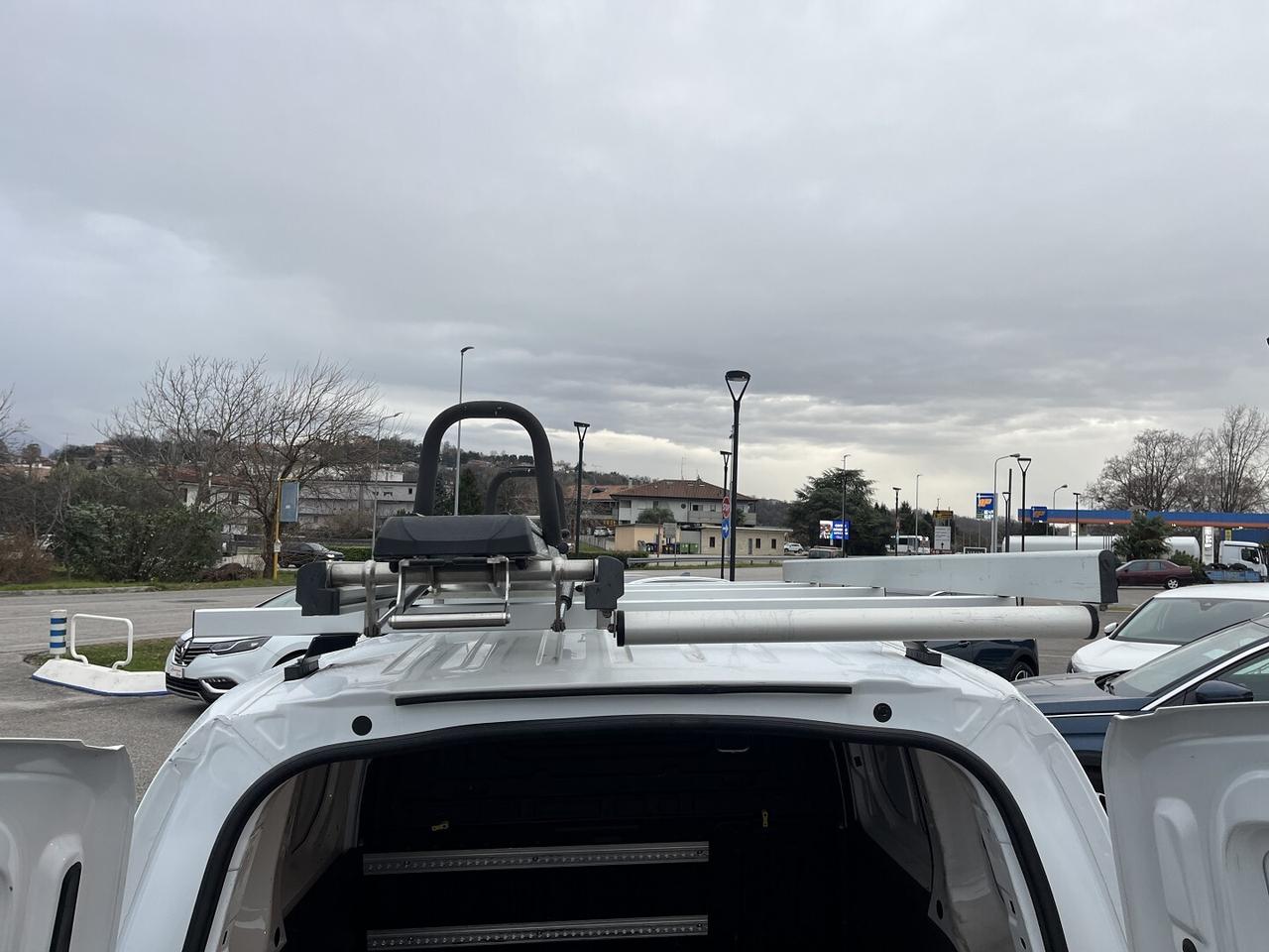 PEUGEOT PARTNER 1500 HDI 130 CV N1 3 POSTI