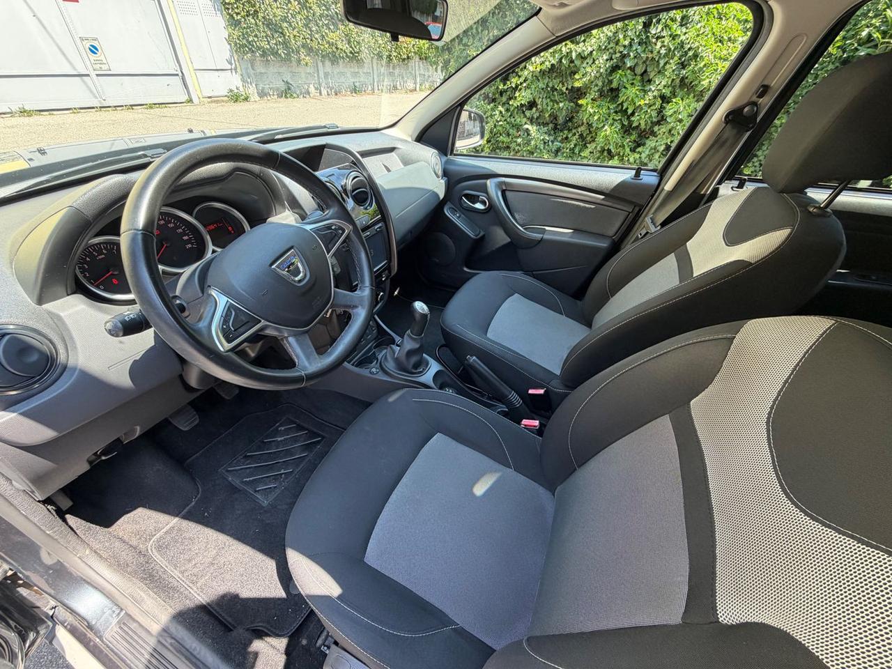 Dacia Duster Black Shadow 1.6 SCe 115 LPG #10999
