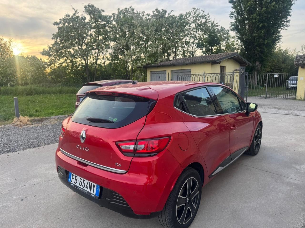 Renault Clio TCe 12V 90CV Start&Stop 5 porte Energy Duel2