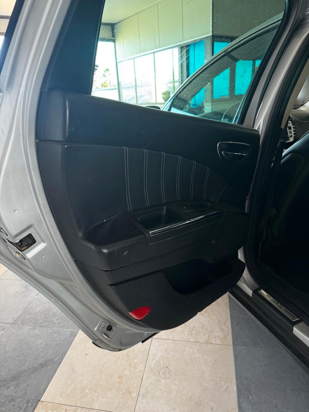 Lancia Delta 1.6 MJT DPF Platino