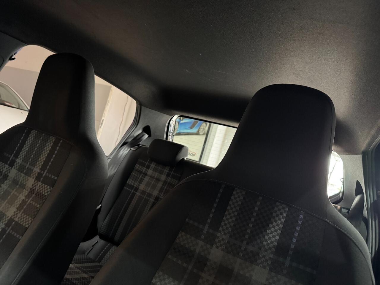 Volkswagen up! 1.0 5p. club 60 cv. OK NEOPATENTATI