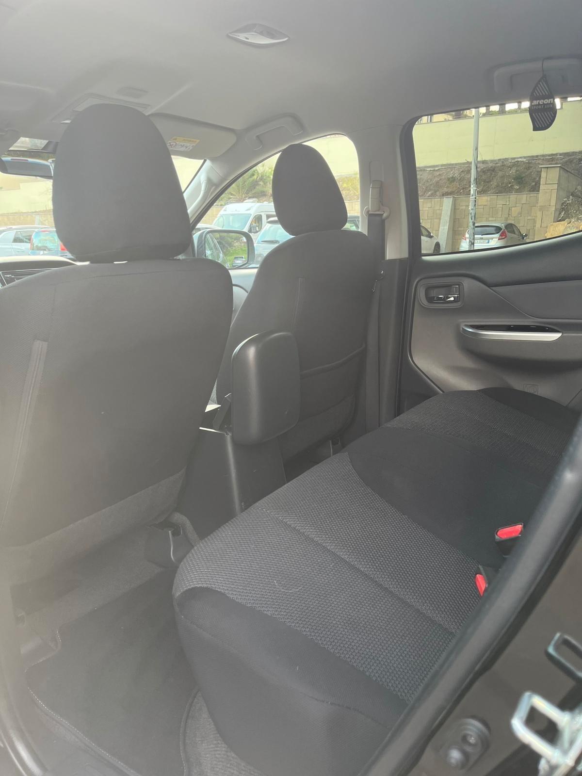 Mitsubishi L200 2.4 DI-D/181CV Double Cab Intense Hp Mivec