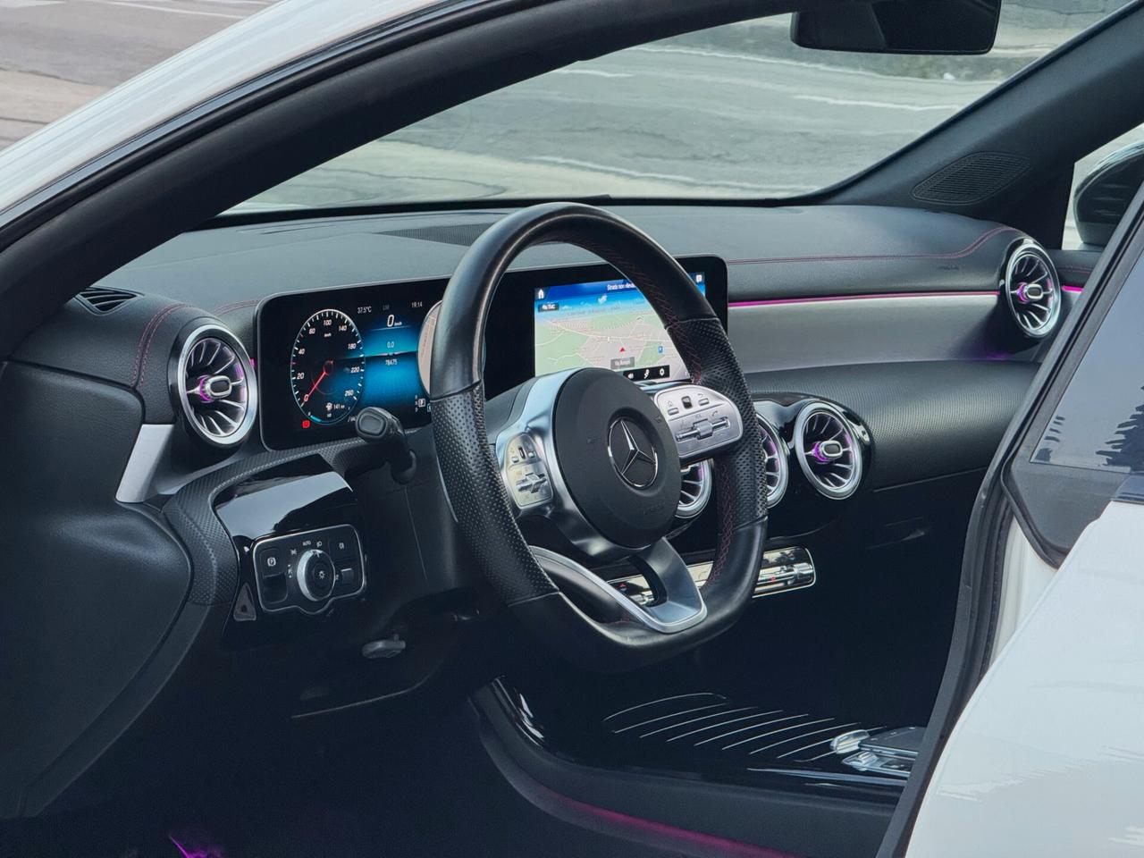 Mercedes-Benz CLA 180 d Premium AMG TETTO