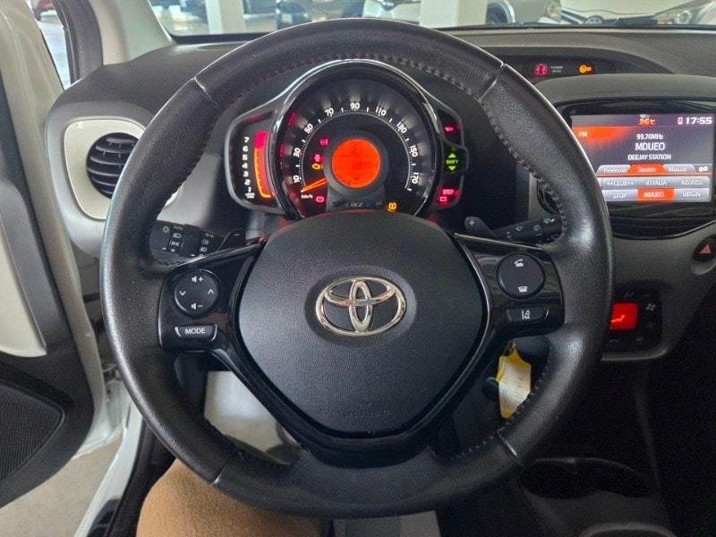 Toyota Aygo 2ª serie Connect 1.0 VVT-i 72 CV 5 porte x-wave MMT