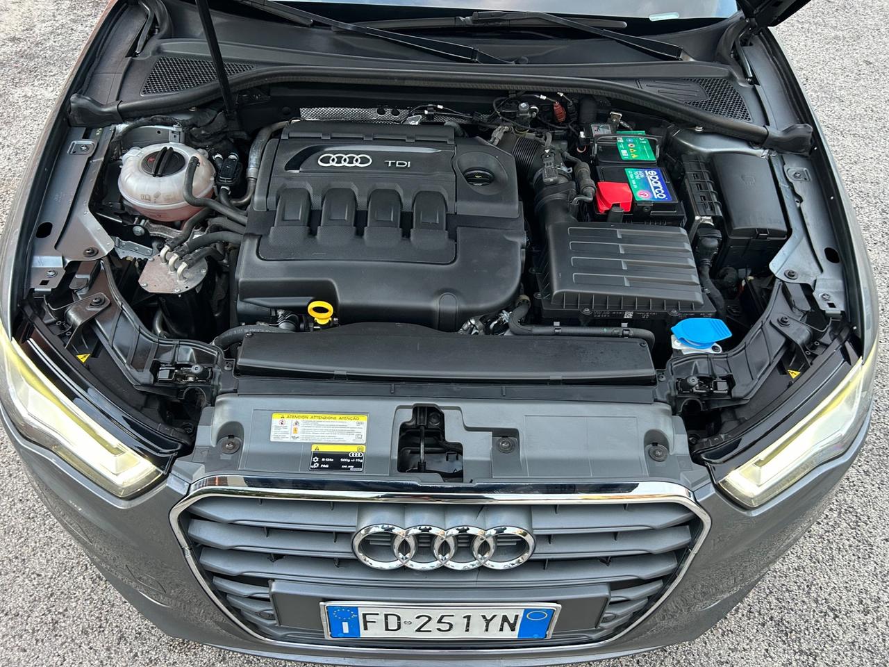 Audi A3 SPB 1.6 TDI Sport strafull!!!