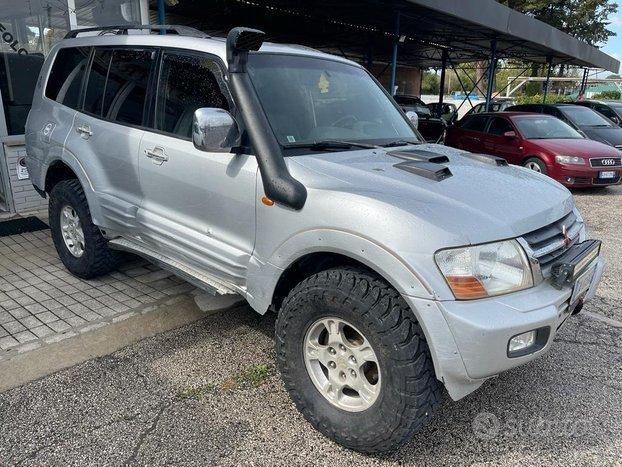 Mitsubishi autocarro Pajero 3.2 16V DI-D 5p. GLX