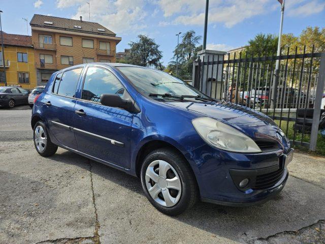 RENAULT Clio 1.2 16V 5 porte Confort