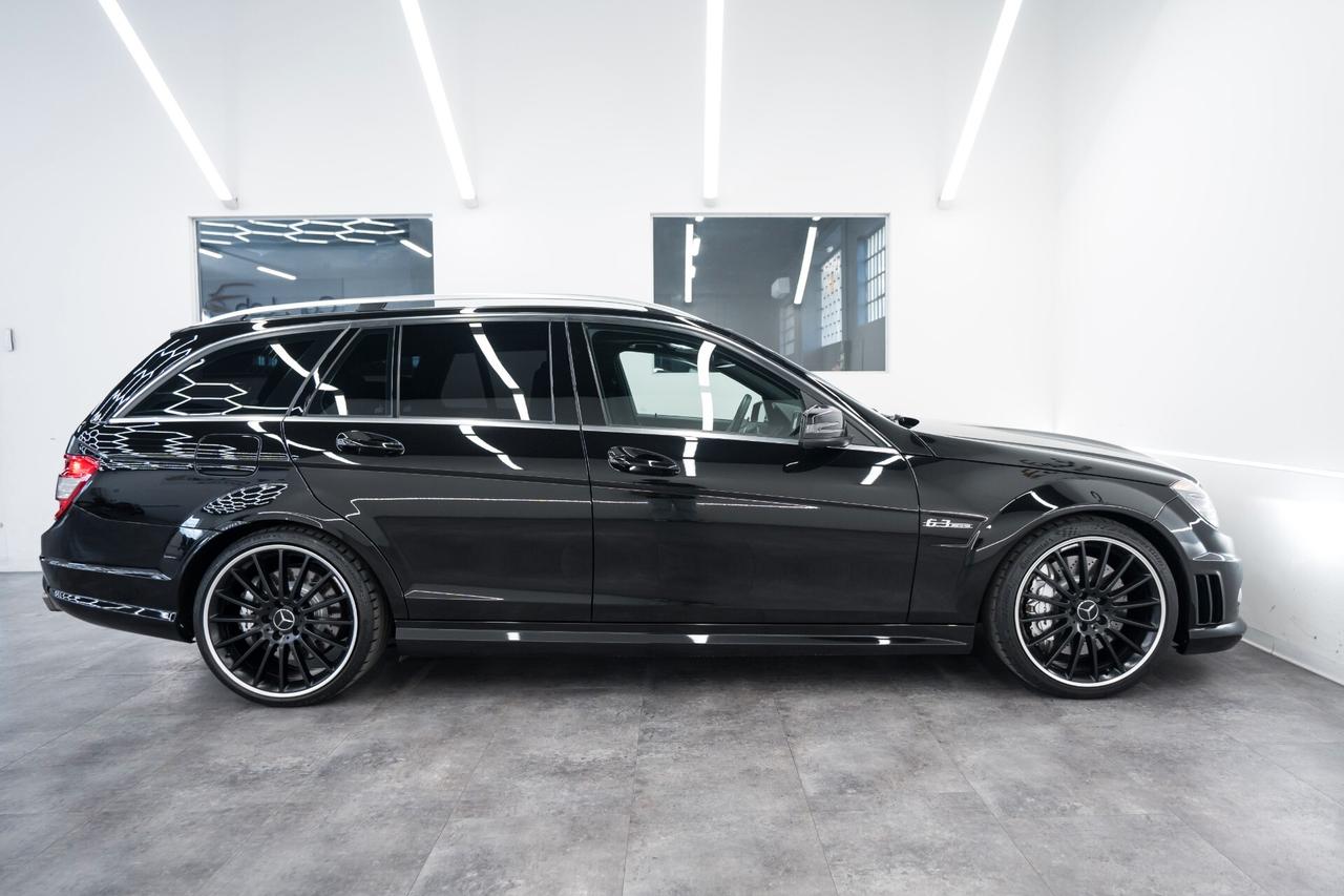 Mercedes-benz C 63 AMG