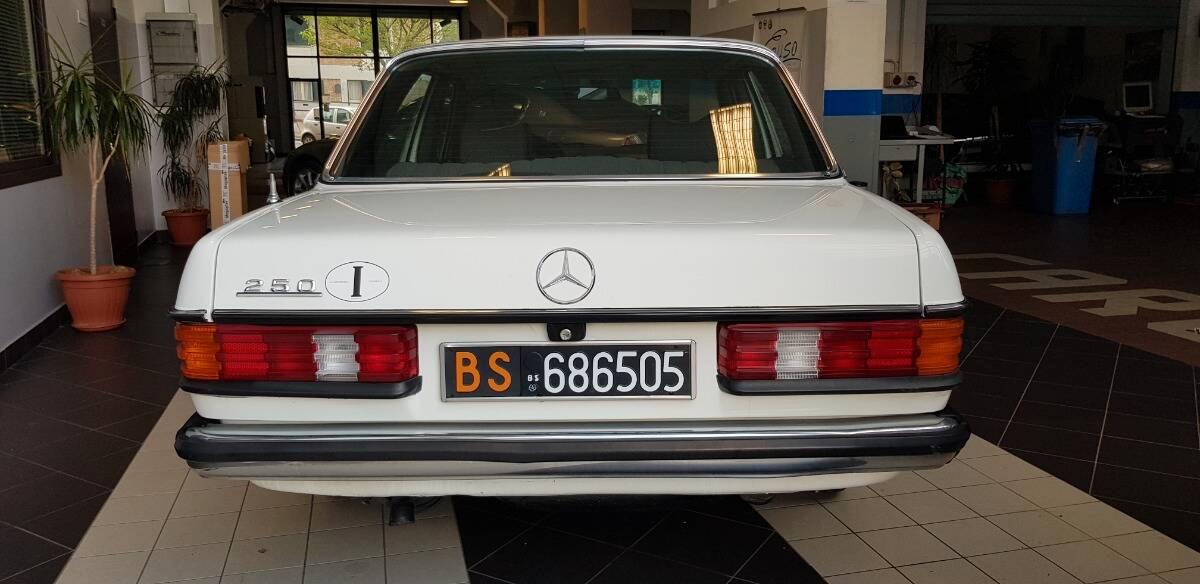 Mercedes Classe E 250 BZ 6L 140CV **ASI CONSERVATA E ORIGINALE**