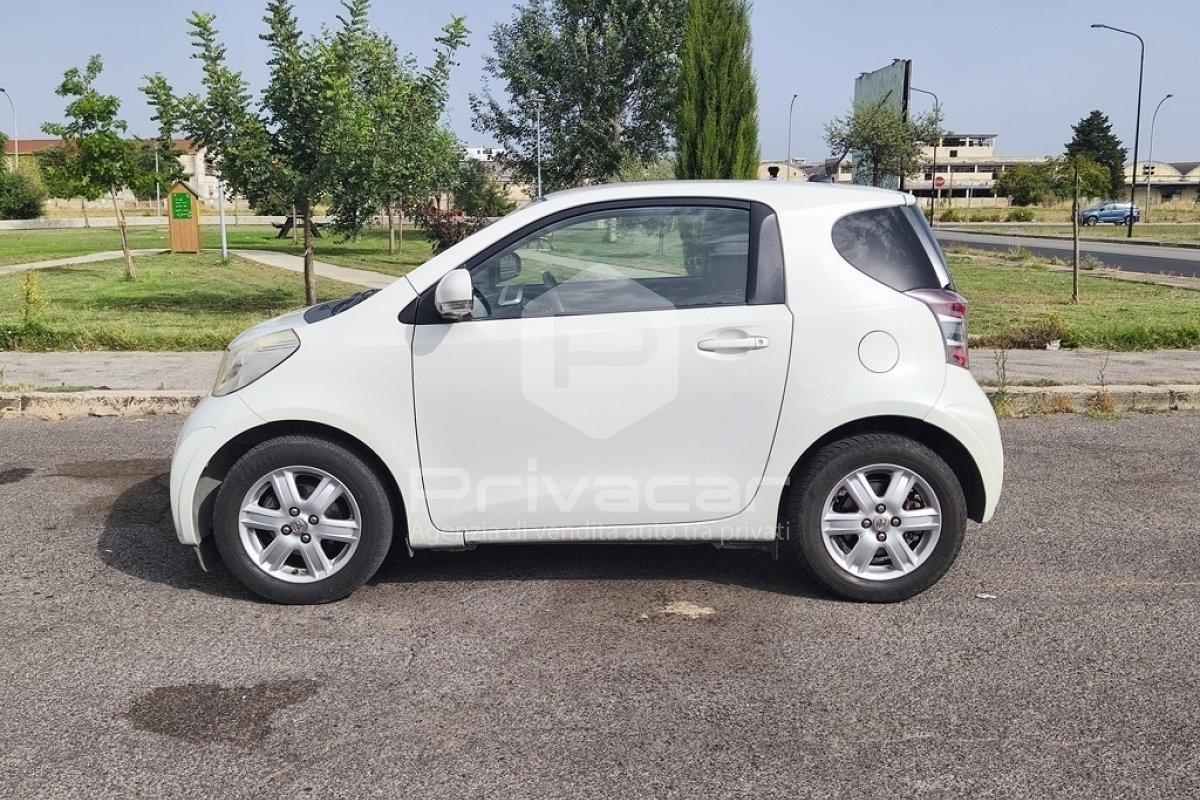 TOYOTA iQ 1.0 Sol