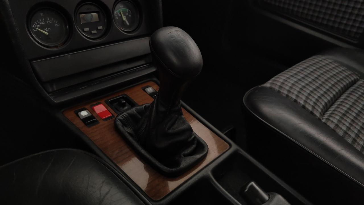 Mercedes-Benz E190 2.3 16V