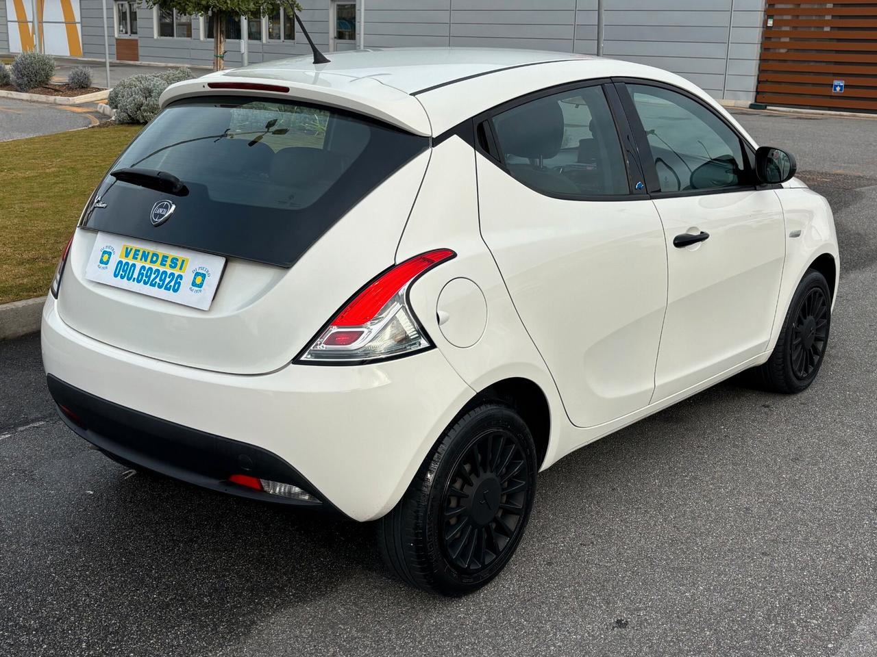 Lancia Ypsilon 1.2 69 CV 5 porte S&S Elefantino Blu